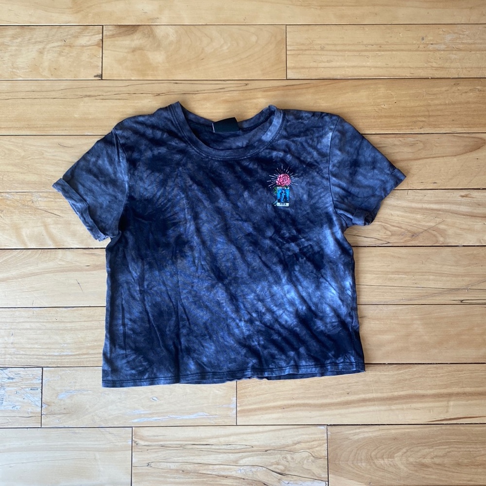 Zumiez “Empyre” black tie dye crop top with tarot card designs